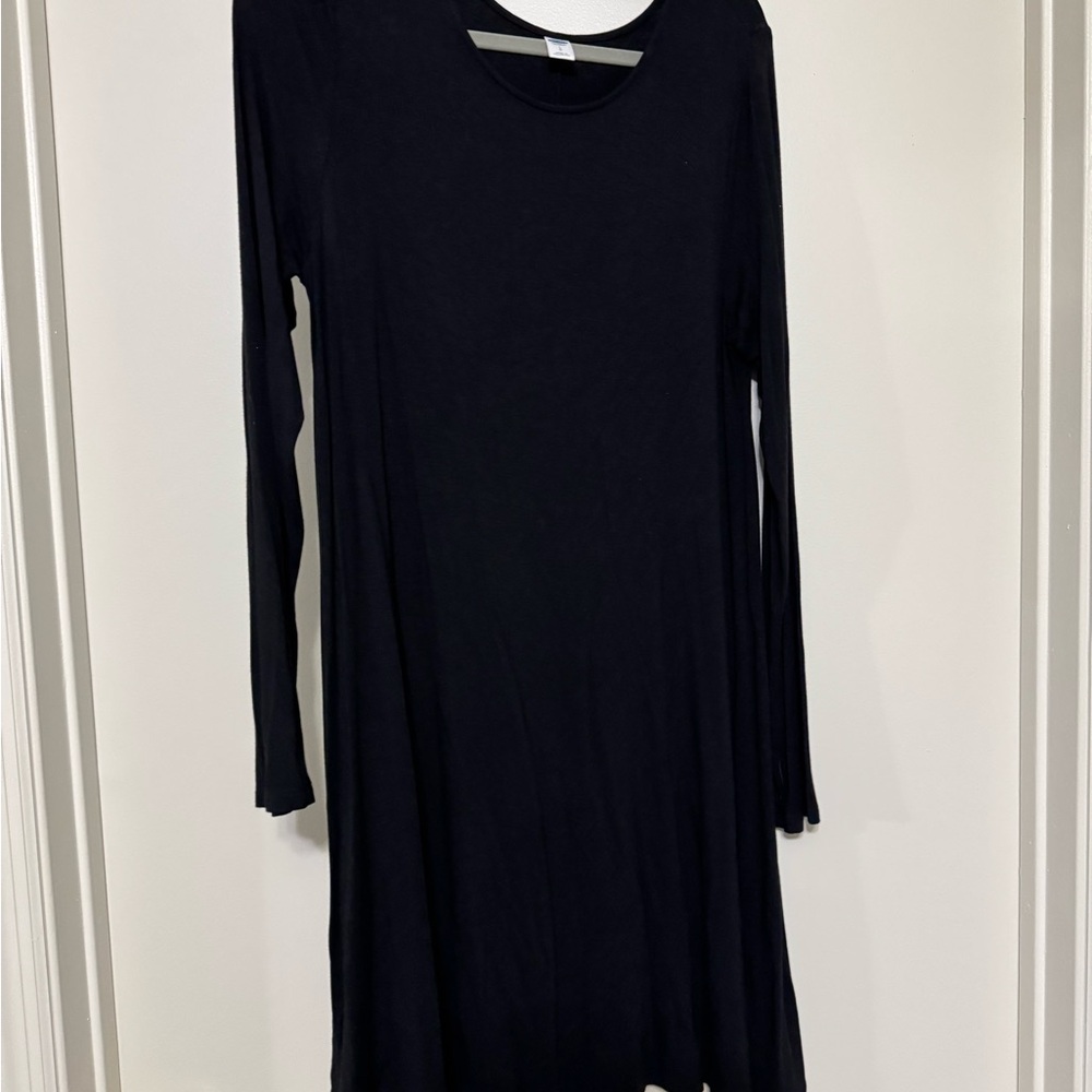 Old Navy Classic Black Top